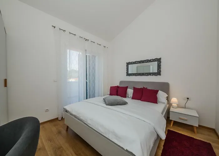 Apartament Milena-with A Pool *