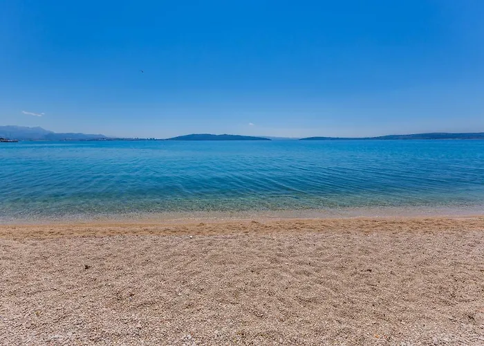 Milena-with A Pool Apartament