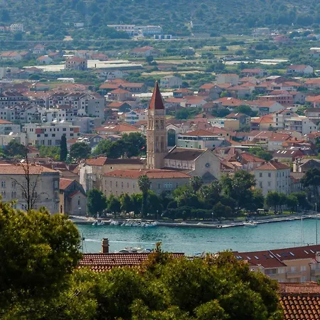 Apartment Milena-with A Pool