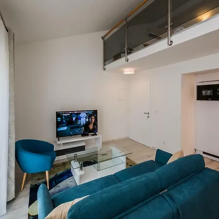 Milena-with A Pool Apartman *