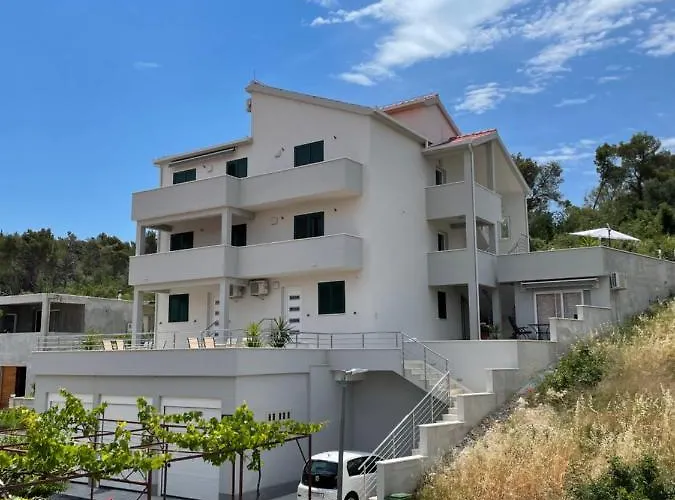 Milena-with A Pool * Трогир