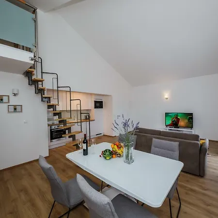 Apartament Milena-with A Pool Trogir