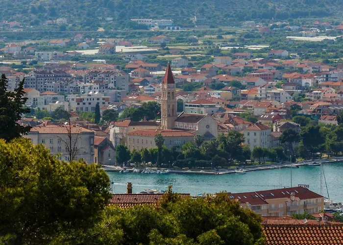 Апартаменты Milena-with A Pool